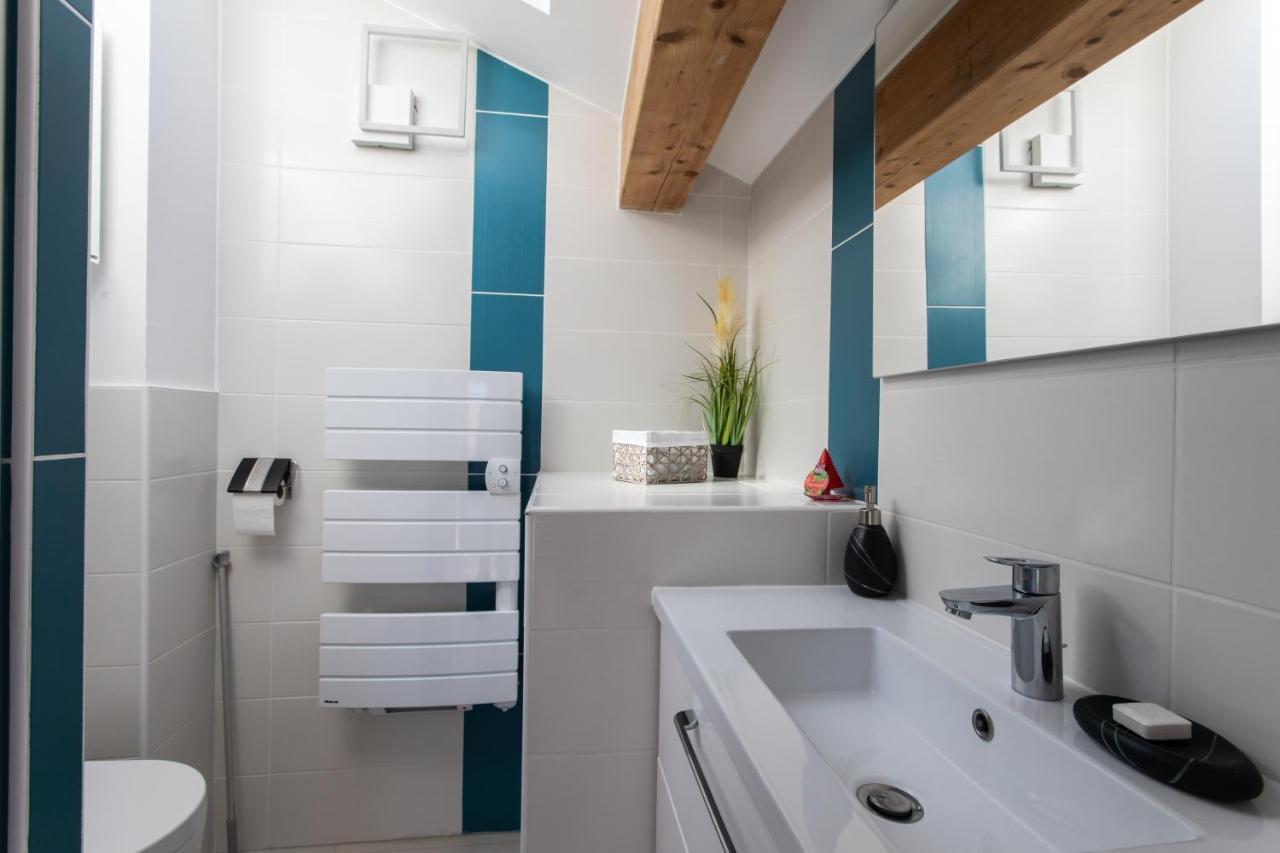 Le Coq Charmant Petit Studio En Centre Ville D'Embrun Buitenkant foto