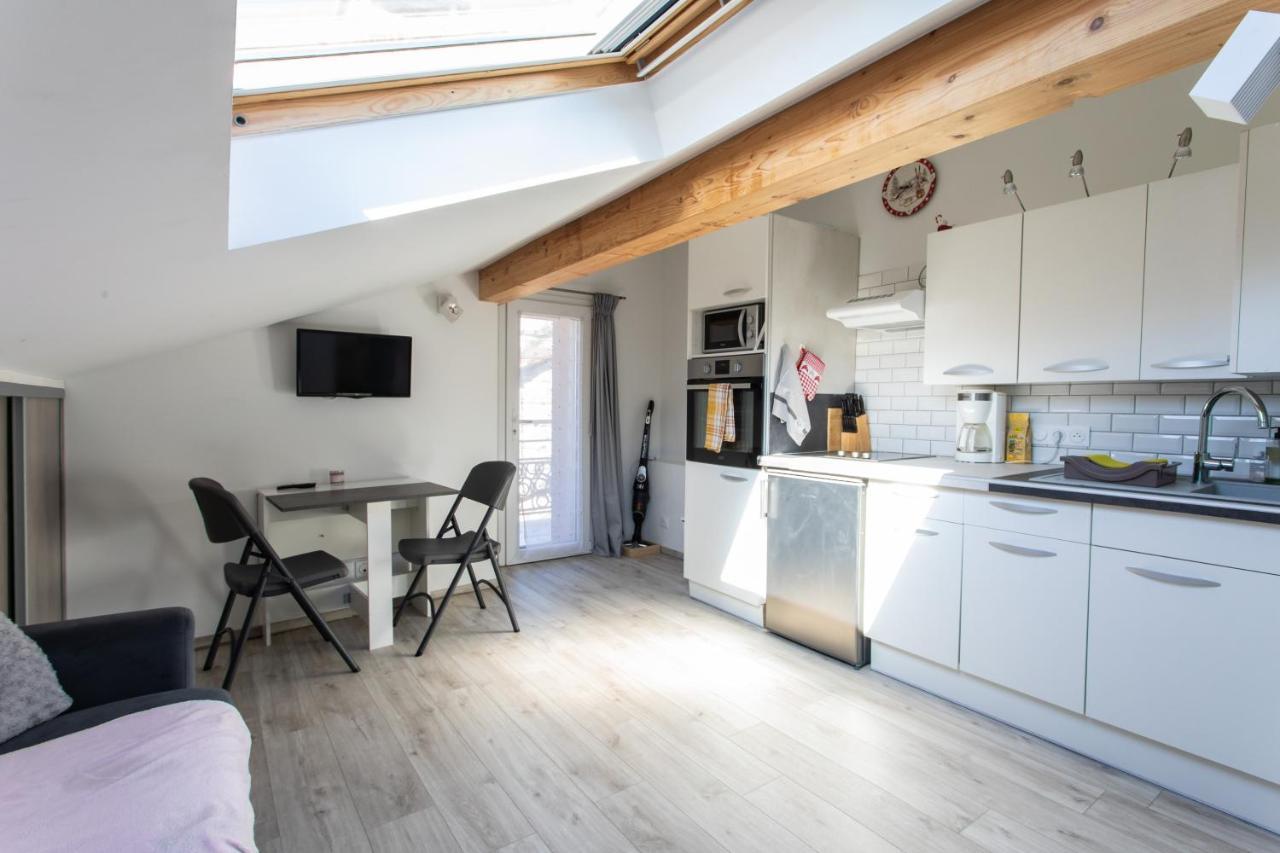 Le Coq Charmant Petit Studio En Centre Ville D'Embrun Buitenkant foto